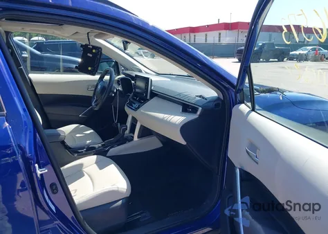 2022 Toyota Corolla Cross Xle из США, поврежденный, VIN 7MUDAABG4NV004836